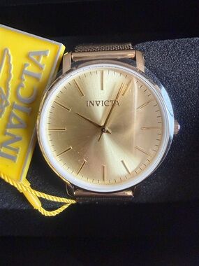 Invicta Gold-Tone Minimalist Mesh Bracelet Watch